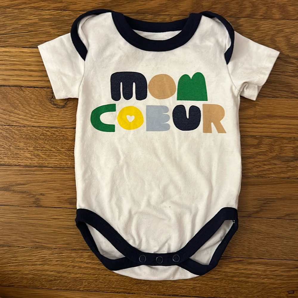 Mom coeur onesie 3 to 6 months.